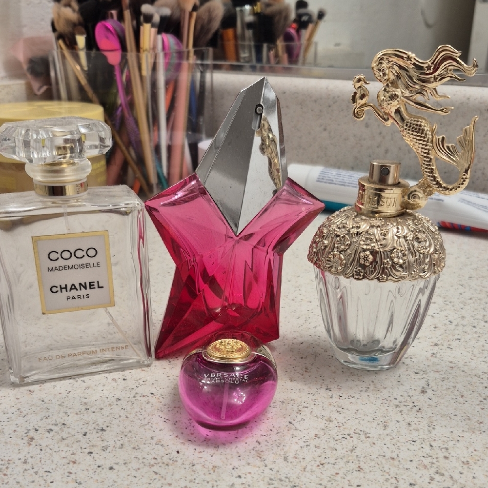 Empty parfume Bottles For DECOR.      MUGLER, Coco Chanel, VERSACE, Ana Sui